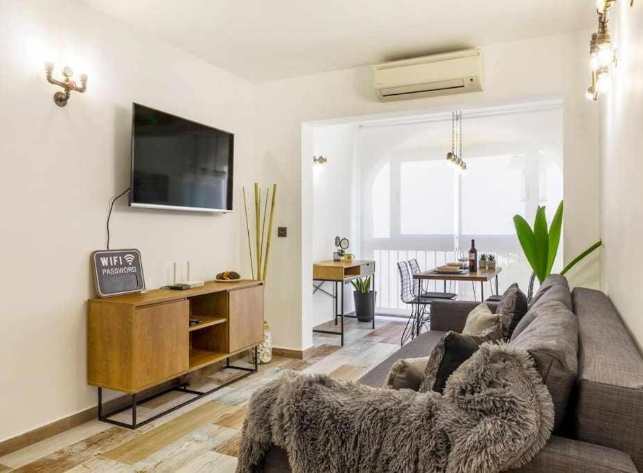 Bungalow Pink Palm Beach Torrevieja Extérieur photo