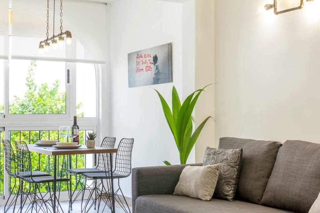 Bungalow Pink Palm Beach Torrevieja Extérieur photo
