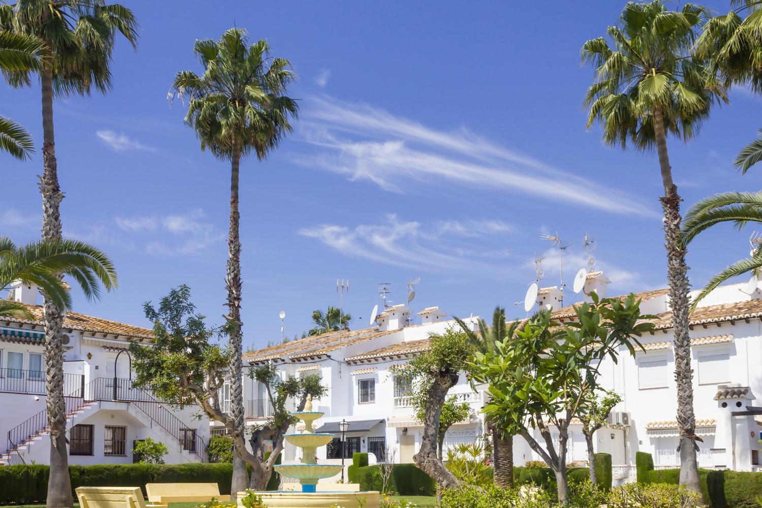Bungalow Pink Palm Beach Torrevieja Extérieur photo